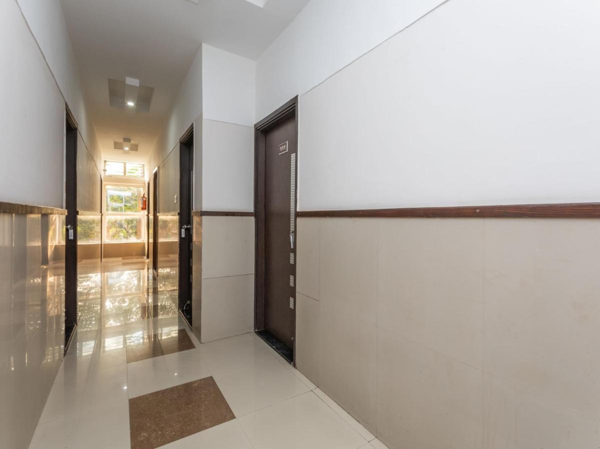 Vaccinated Staff- Oyo Flagship 475 Audi Nivas, North Usman Road Hotel เชนไน ภายนอก รูปภาพ